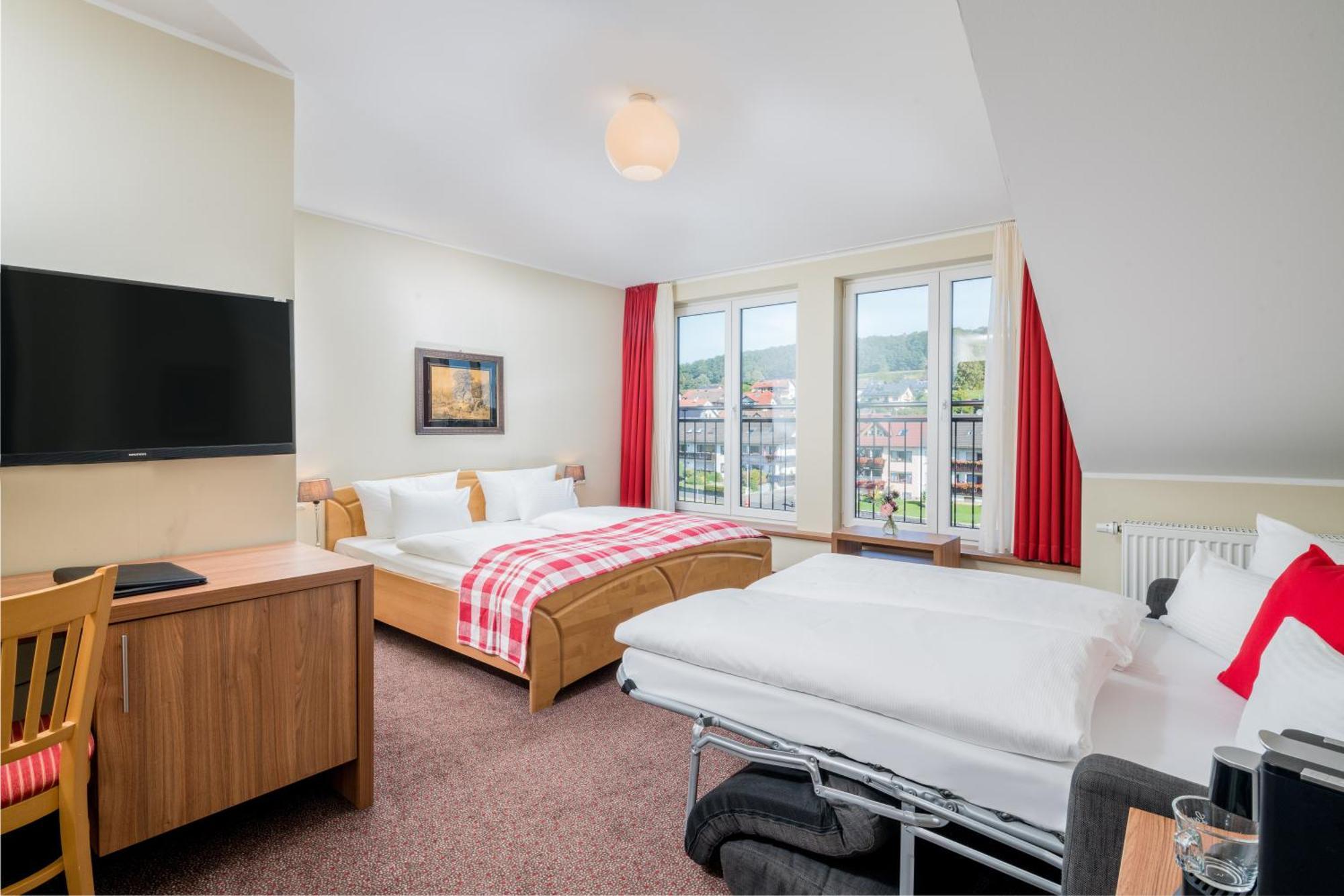 Best Western Hotel Brunnenhof Weibersbrunn Exterior photo