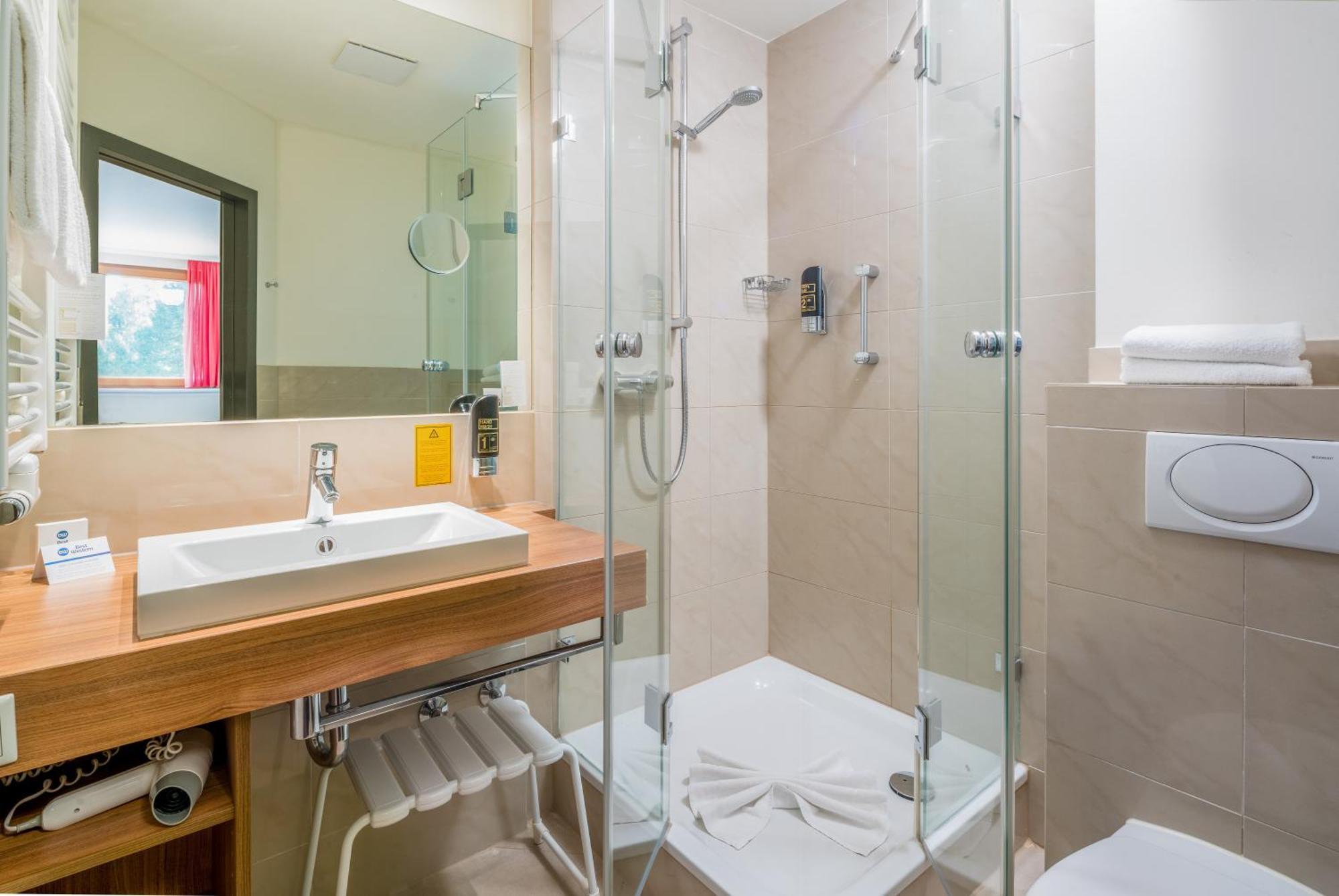 Best Western Hotel Brunnenhof Weibersbrunn Exterior photo