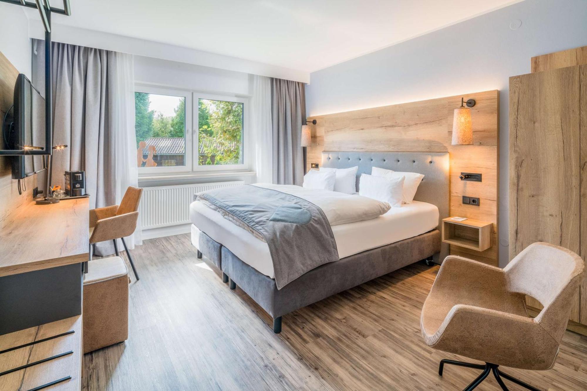 Best Western Hotel Brunnenhof Weibersbrunn Exterior photo
