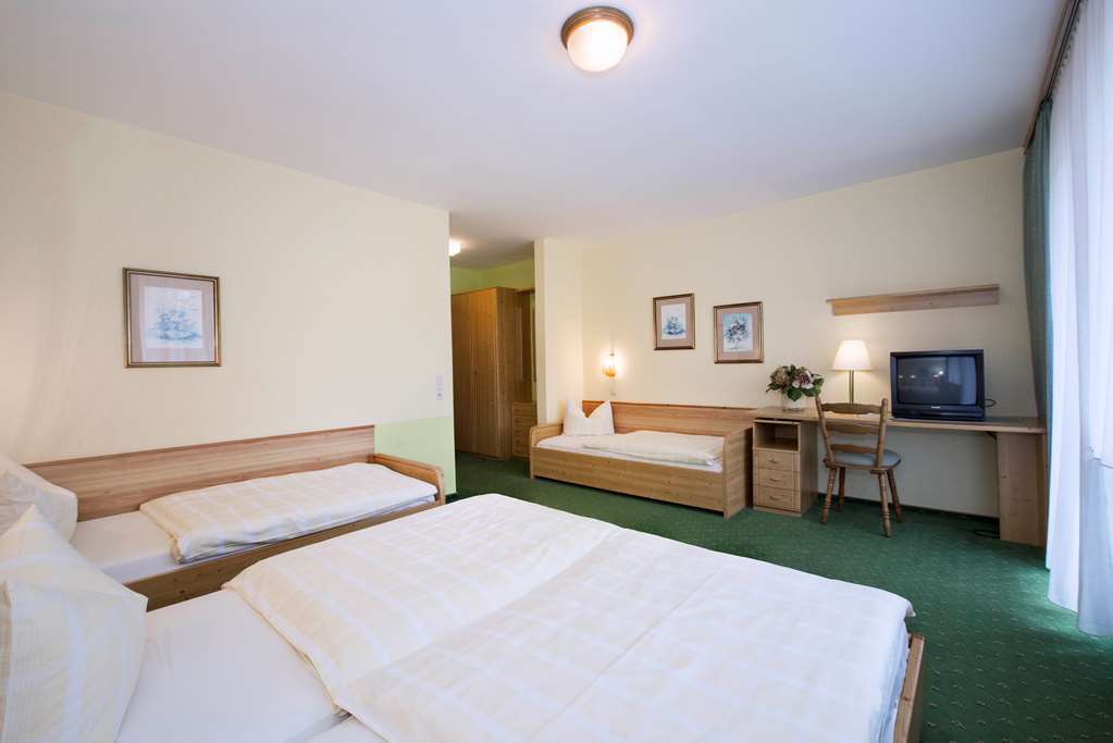 Best Western Hotel Brunnenhof Weibersbrunn Room photo